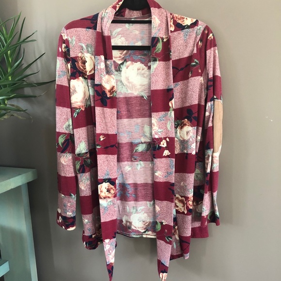 ♨️Cardigans/Shalls♨️ Striped Floral Cardigan🌼 - Picture 1 of 5